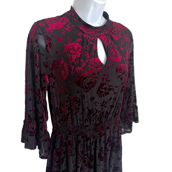 Modcloth Women's Very Visionary Mock Neck Burnout Velvet Dress Burgundy Medium - Picture 4 of 12